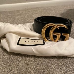 Gucci cobble leather black belt (authentic)